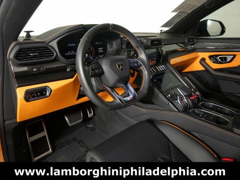 Used 2024 Lamborghini Urus S AWD/4WD image 15