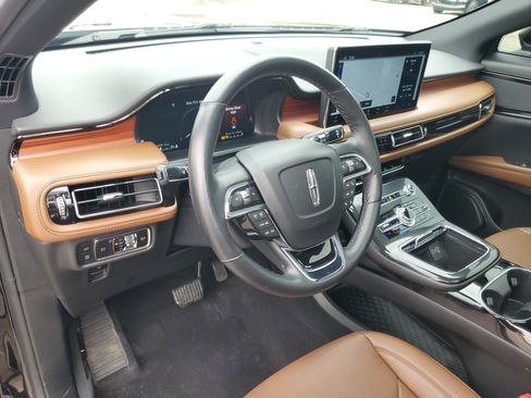 Certified 2023 Lincoln Nautilus Reserve AWD/4WD image 13