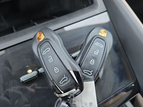 Used 2025 Porsche Macan 4 Electric AWD/4WD image 35