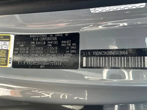 Used 2022 Kia Carnival EX FWD image 19