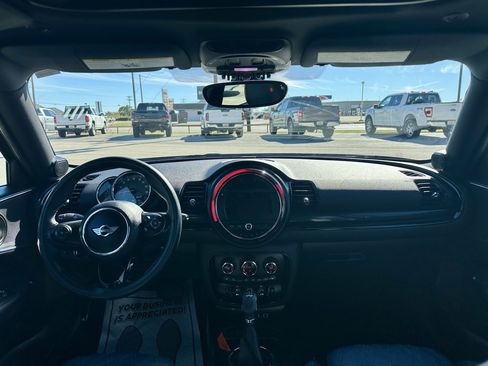 Used 2017 MINI Cooper Clubman S image 14
