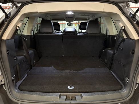 Used 2018 Dodge Journey Crossroad AWD/4WD image 23