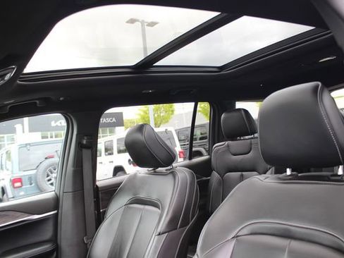 Used 2024 Jeep Grand Cherokee L Limited w/ Black Appearance Package AWD/4WD image 24