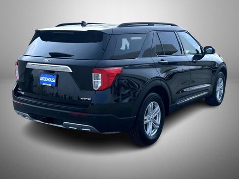 Used 2021 Ford Explorer XLT w/ Equipment Group 202A AWD/4WD image 5