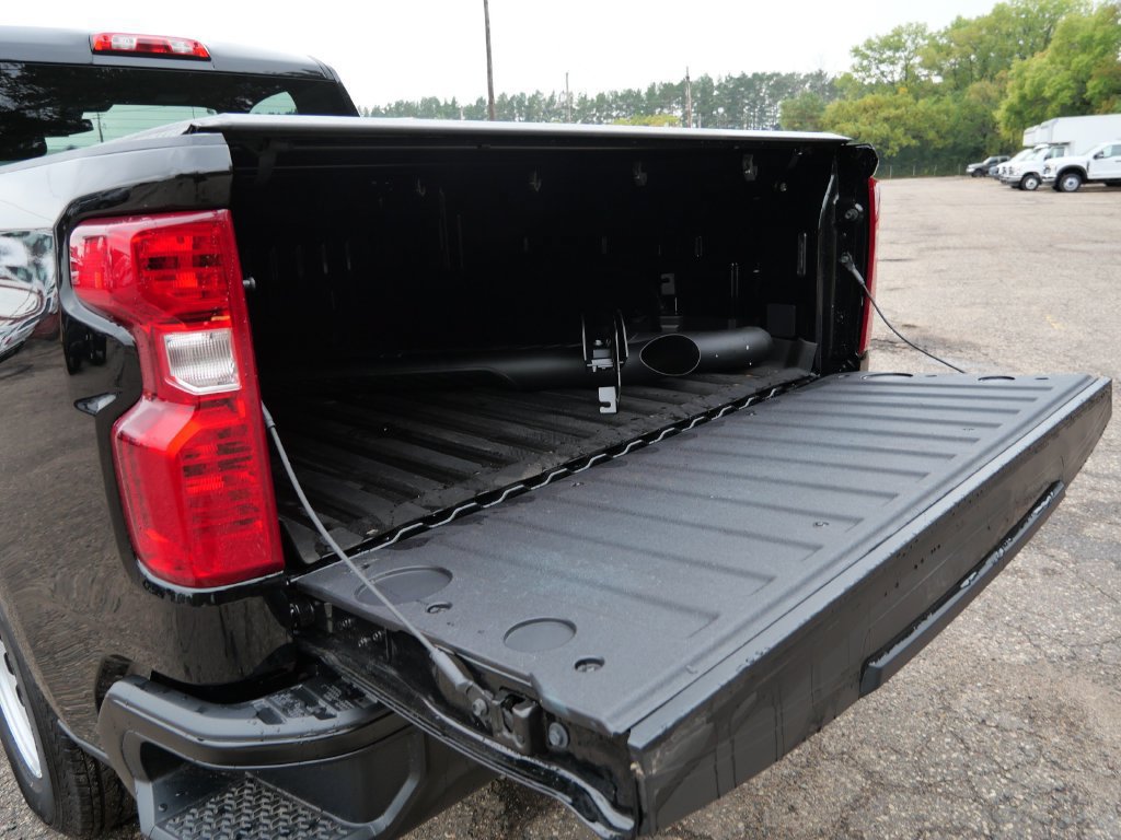 Used 2026 Chevrolet Silverado 1500 W/T w/ WT Value Package AWD/4WD image 8