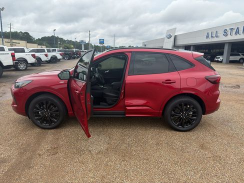 Used 2026 Ford Escape ST-Line Elite w/ Equipment Group 501A AWD/4WD image 18