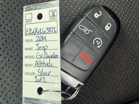 Used 2019 Jeep Grand Cherokee Altitude AWD/4WD image 28