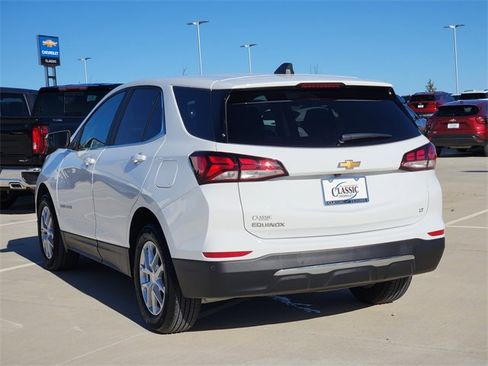 Used 2024 Chevrolet Equinox LT w/ LPO, Floor Liner Package image 8