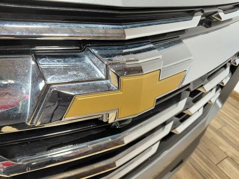 Used 2025 Chevrolet Equinox LT AWD/4WD image 11