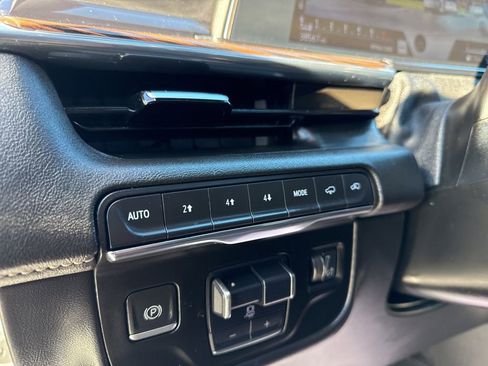 Used 2023 Cadillac Escalade ESV Premium Luxury w/ Performance Package image 14