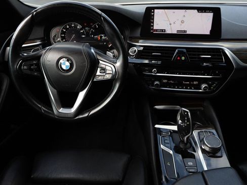 Used 2019 BMW 530i w/ Convenience Package RWD image 33