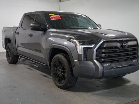 Used 2023 Toyota Tundra SR5 w/ SR5 Convenience Package AWD/4WD image 3