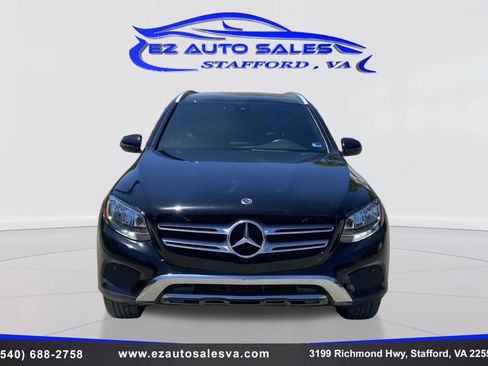 Used 2019 Mercedes-Benz GLC 300 4MATIC image 2