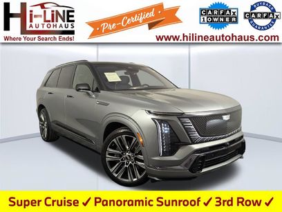 Used 2026 Cadillac Vistiq Platinum w/ LPO, Floor Liner Package