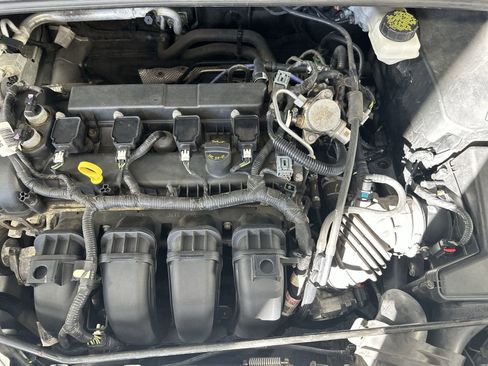 Used 2018 Ford Focus SEL w/ Cold Weather Package image 32