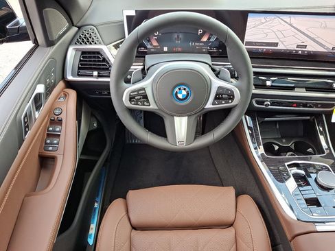 New 2026 BMW X5 xDrive50e w/ M Sport Package AWD/4WD image 7