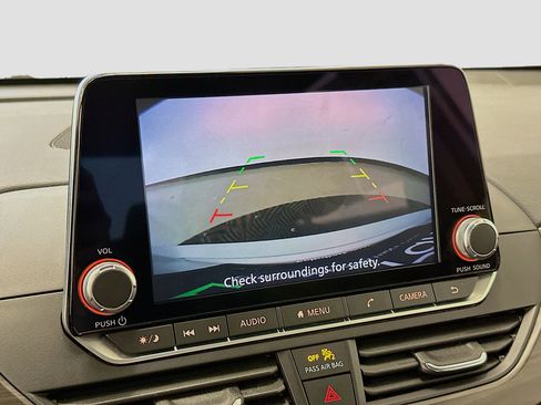 Used 2024 Nissan Altima 2.5 SV FWD image 22