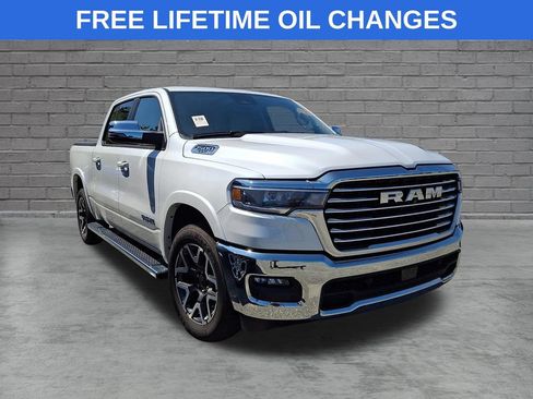 Used 2025 RAM 1500 Laramie w/ Advanced Safety Group II AWD/4WD image 1