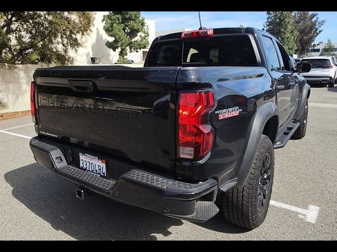 Used 2024 Chevrolet Colorado Trail Boss w/ Technology Package image 2