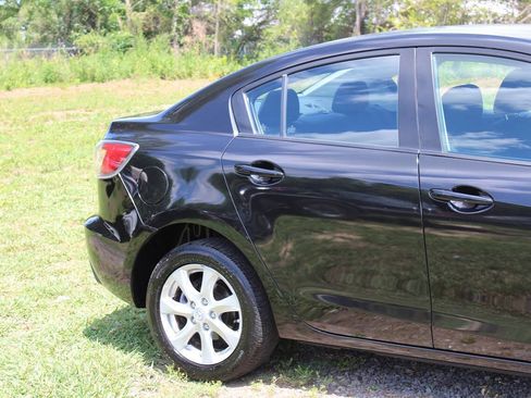 Used 2010 MAZDA MAZDA3 i Touring FWD image 5
