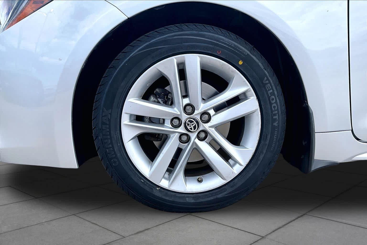 Used 2022 Toyota Corolla SE FWD image 11