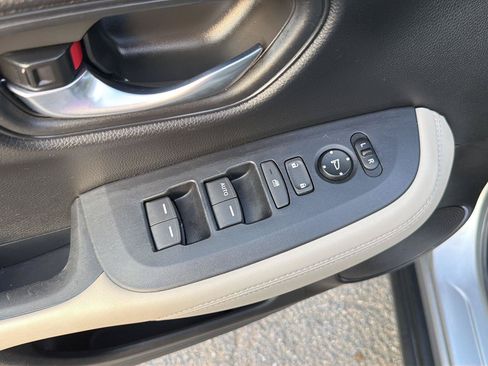 Used 2024 Honda HR-V LX image 30