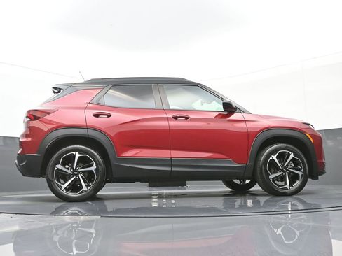 Used 2021 Chevrolet TrailBlazer RS w/ Sun and Liftgate Package image 40