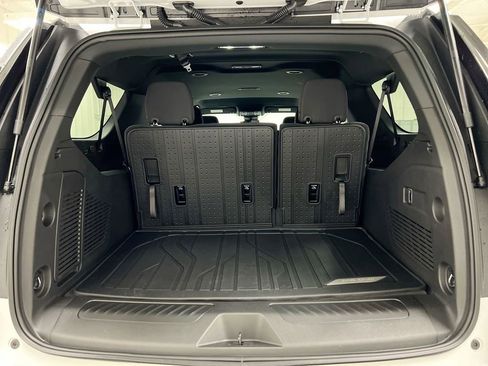 New 2026 Chevrolet Suburban LS AWD/4WD image 25
