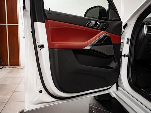 New 2026 BMW X6 xDrive40i w/ Climate Comfort Package image 30