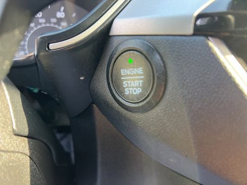 Used 2022 Ford Escape SE w/ Convenience Package image 30