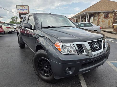 Used 2014 Nissan Frontier SV RWD image 7