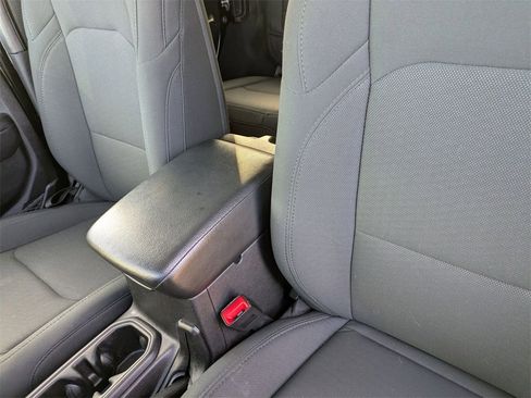 Used 2019 Jeep Wrangler Unlimited Sport S image 16