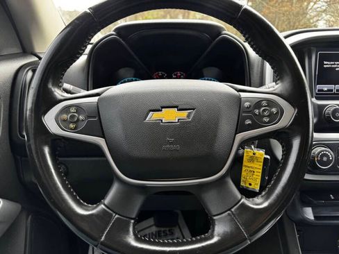 Used 2016 Chevrolet Colorado LT w/ LT Convenience Package RWD image 17