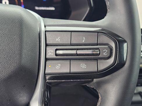 Used 2023 Chevrolet Colorado ZR2 w/ ZR2 Convenience Package III image 20