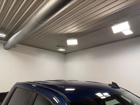 Used 2021 Chevrolet Silverado 1500 LT w/ Z71 Off-Road Package image 46