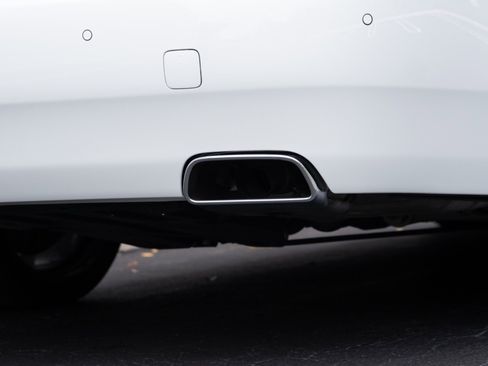 Used 2017 Rolls-Royce Dawn RWD image 23