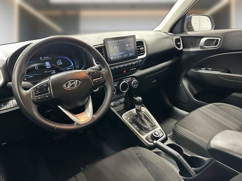 Certified 2024 Hyundai Venue SEL FWD image 12