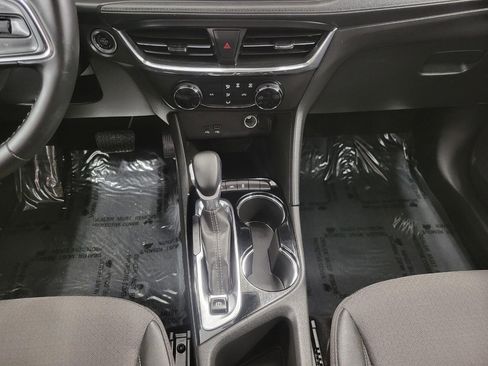 Used 2025 Buick Encore GX Preferred image 17