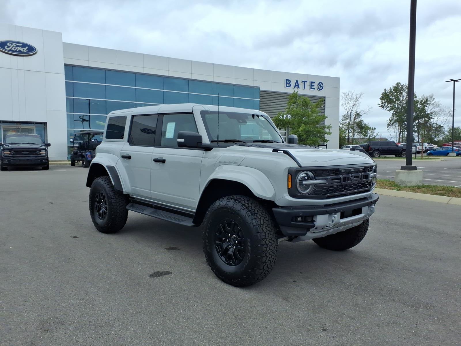 New 2026 Ford Bronco Raptor AWD/4WD image 1