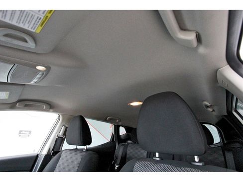 Certified 2022 Nissan Rogue Sport SV image 28