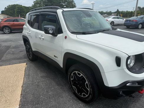 Used 2015 Jeep Renegade Trailhawk AWD/4WD image 6