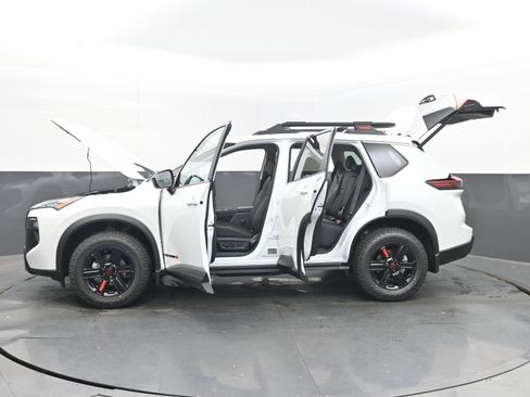 New 2026 Nissan Rogue SV image 41