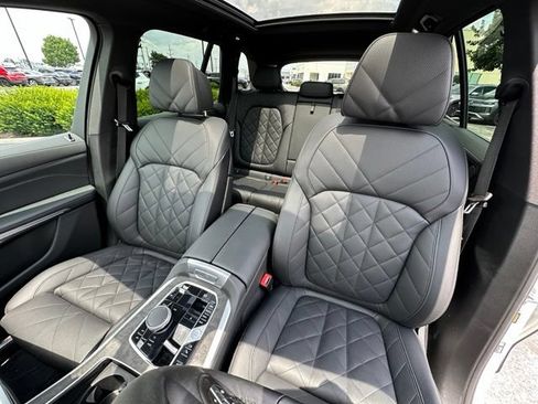 Used 2026 BMW X5 xDrive50e w/ Climate Comfort Package AWD/4WD image 31