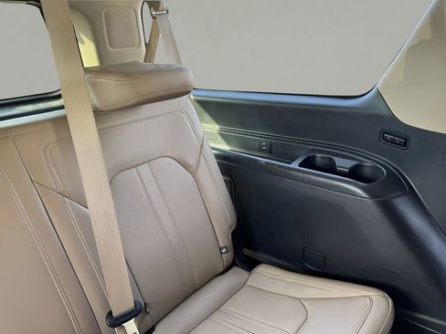 Used 2024 Ford Expedition Max Limited image 13