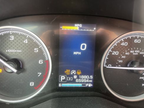 Used 2022 Subaru Forester Limited image 3