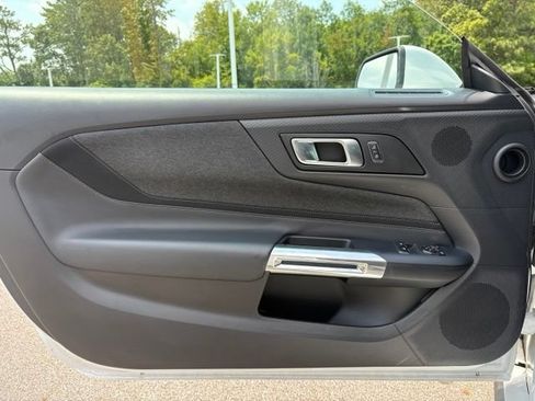 Used 2025 Ford Mustang GT RWD image 10