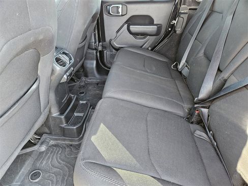 Used 2023 Jeep Wrangler Unlimited w/ Cold Weather Group image 20