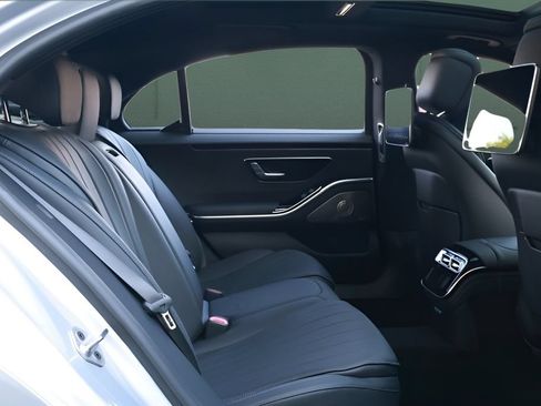 Used 2023 Mercedes-Benz S 500 4MATIC image 23