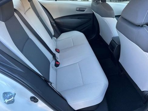 Used 2022 Toyota Corolla LE image 16