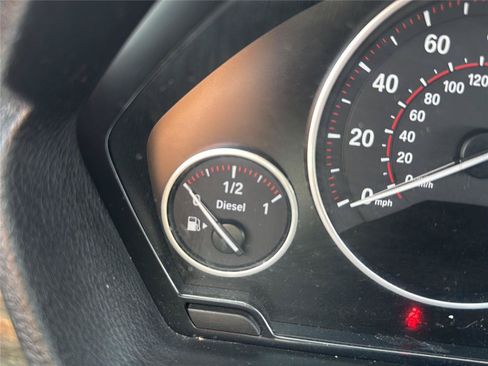 Used 2018 BMW 328d Sedan RWD image 23